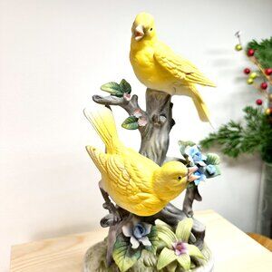 Vintage Royal Crown Robin Yellow 2 Birds Free Stand On Bark Made Japan 8.5”Tall